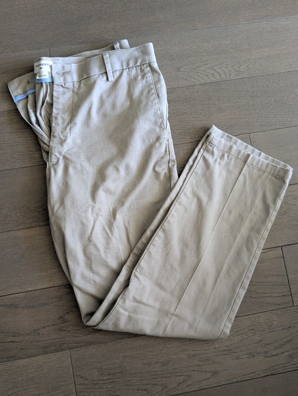 EUC Men's Khaki Slim Tapered Dockers, 36x32